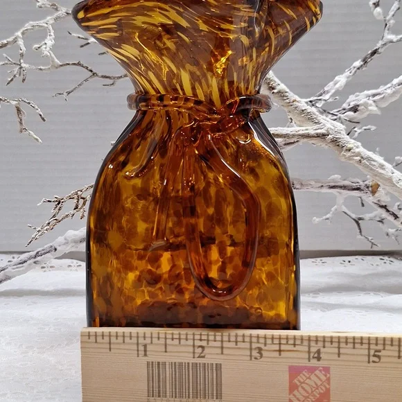 #ACT Amber Ruffled Top Glass Vase - Picture 6 of 6